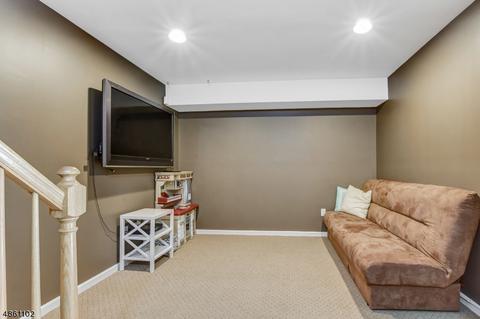 72 Arrowgate Dr, Randolph, NJ 07869 photo 17