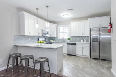 245 E 7th Ave, Roselle, NJ 07203 photo 1