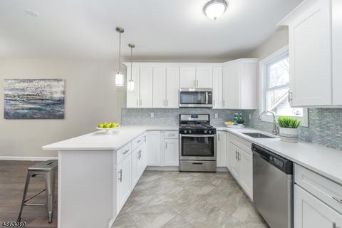 245 E 7th Ave, Roselle, NJ 07203 photo 4