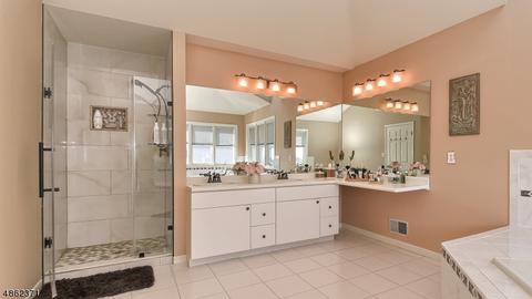 1 Dudley Ct, Wayne, NJ 07470 photo 16