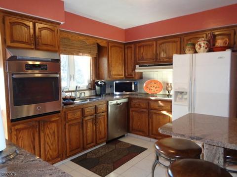 1702 Ratzer Rd, Wayne, NJ 07470 photo 2
