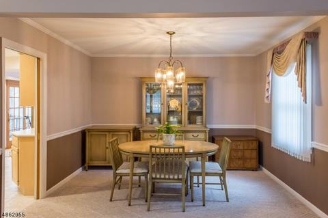 9 Brookwood Dr, Wayne, NJ 07470 photo 5