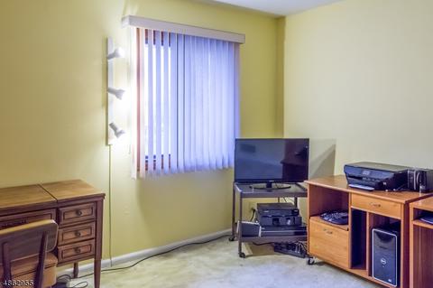 9 Brookwood Dr, Wayne, NJ 07470 photo 18