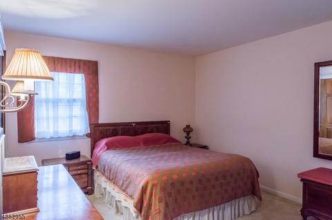 9 Brookwood Dr, Wayne, NJ 07470 photo 15