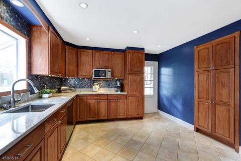 14 Evergreen Ter, Millburn, NJ 07041 photo 8