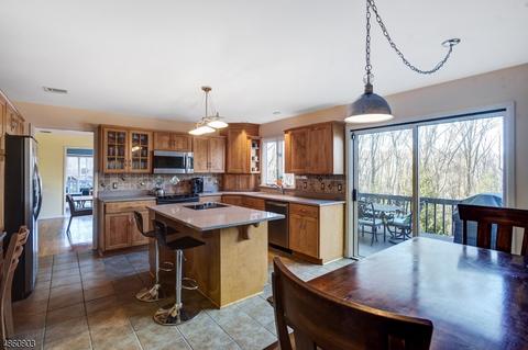 18 Conifer Dr, Mendham, NJ 07945 photo 9