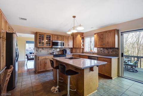 18 Conifer Dr, Mendham, NJ 07945 photo 10
