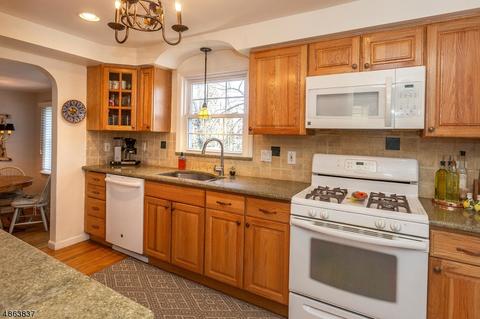 727 Shadow Ln, Oradell, NJ 07649 photo 10