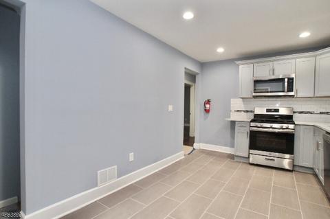 348 E 7th Ave, Roselle, NJ 07203 photo 6