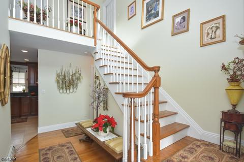 22 Augusta Dr, Wayne, NJ 07470 photo 3