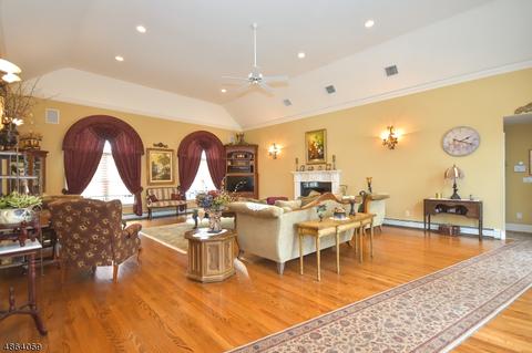 22 Augusta Dr, Wayne, NJ 07470 photo 8
