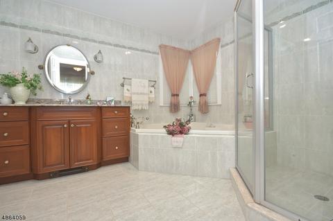 22 Augusta Dr, Wayne, NJ 07470 photo 13