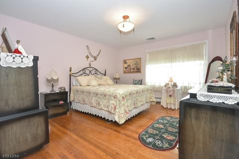 22 Augusta Dr, Wayne, NJ 07470 photo 12