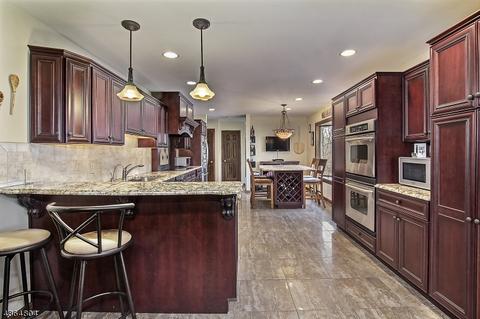 31 Bountiful Dr, Hackettstown, NJ 07840 photo 2