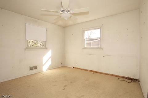 167 Garden Ave, Paramus, NJ 07652 photo 9