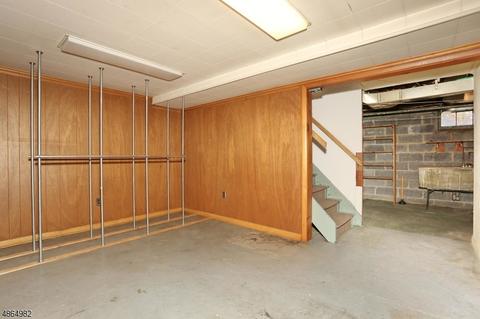 167 Garden Ave, Paramus, NJ 07652 photo 15