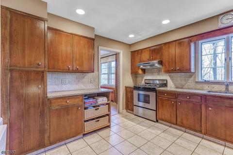 70 Winchip Rd, Summit, NJ 07901 photo 8