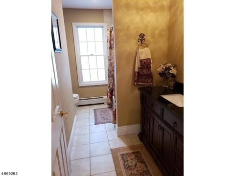 15 Chapel Pl, Wayne, NJ 07470 photo 8