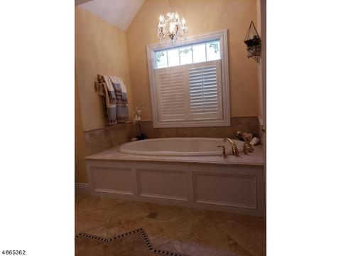 15 Chapel Pl, Wayne, NJ 07470 photo 18