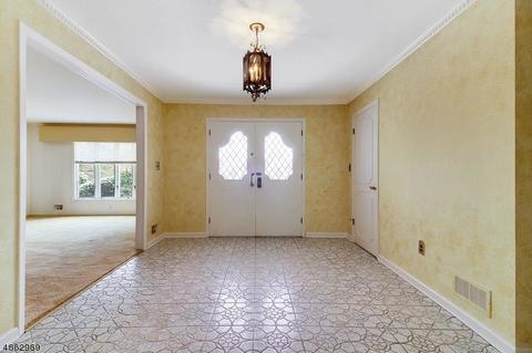 62 Skylark Rd, Springfield, NJ 07081 photo 4