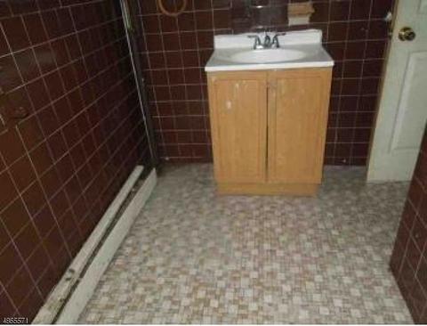 970 W 5th St, Plainfield, NJ 07063 photo 7