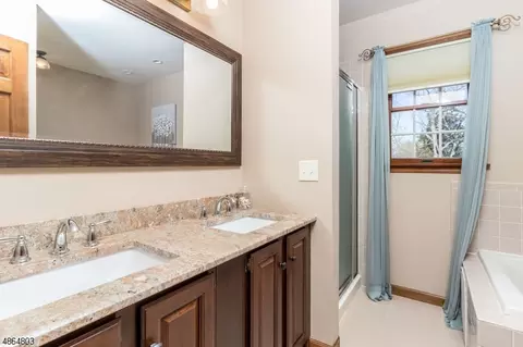 8 Ewing Dr, Flemington, NJ 08822 photo 13