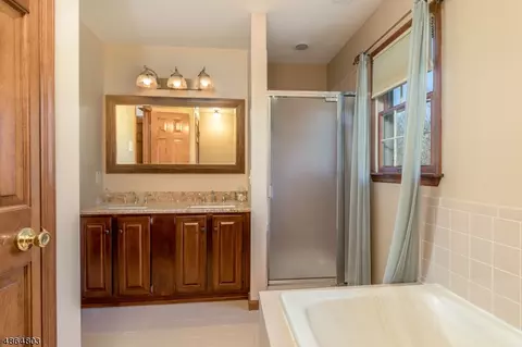 8 Ewing Dr, Flemington, NJ 08822 photo 14