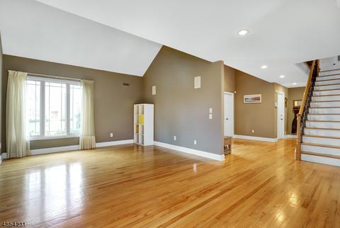 29 Compton Ct, Basking Ridge, NJ 07920 photo 3