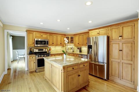 29 Compton Ct, Basking Ridge, NJ 07920 photo 5