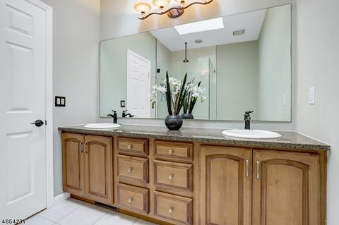 29 Compton Ct, Basking Ridge, NJ 07920 photo 12