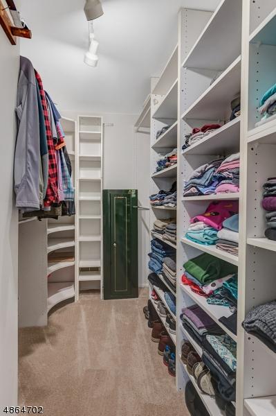30 Baldwin Ct, Basking Ridge, NJ 07920 photo 6