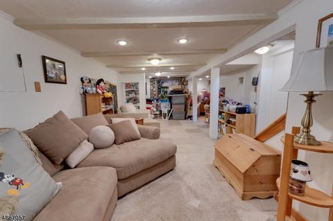 64 Dawn Dr, Clark, NJ 07066 photo 12