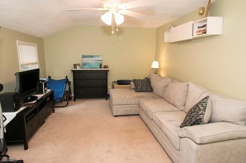 56 Dora Ave, Waldwick, NJ 07463 photo 16