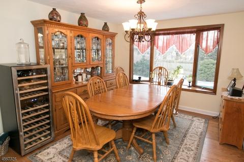 56 Dora Ave, Waldwick, NJ 07463 photo 6