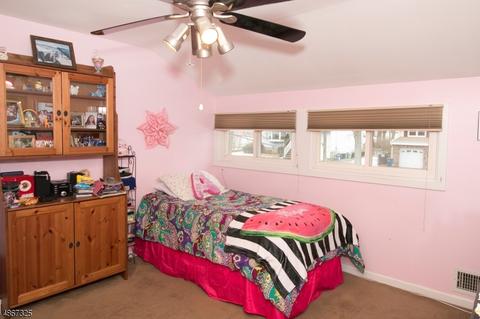 56 Dora Ave, Waldwick, NJ 07463 photo 17