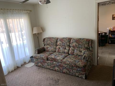 85 Willowbrook Ct, Paramus, NJ 07652 photo 5