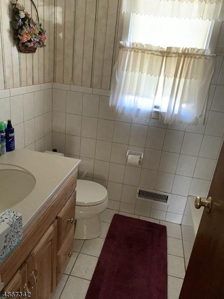 85 Willowbrook Ct, Paramus, NJ 07652 photo 7