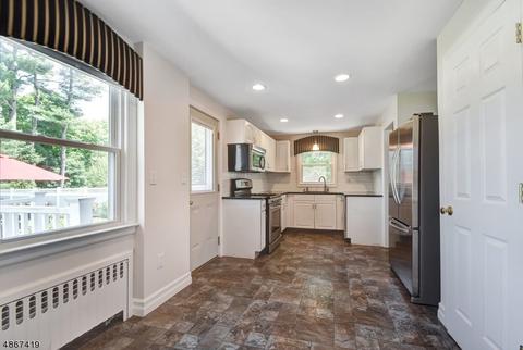 12 Park Ave, Mendham, NJ 07945 photo 2