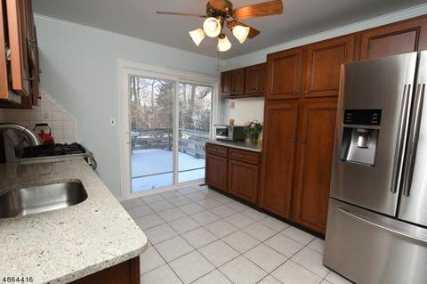 66 Chestnut Dr, Wayne, NJ 07470 photo 6