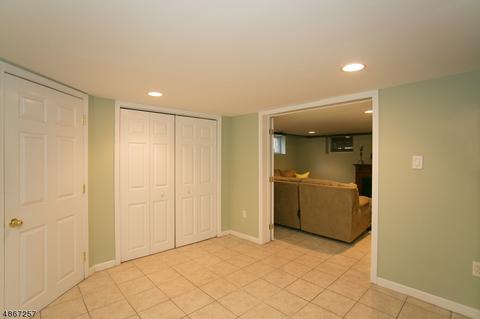 487 Mountainview Dr, North Plainfield, NJ 07063 photo 15