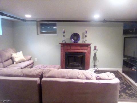 487 Mountainview Dr, North Plainfield, NJ 07063 photo 17