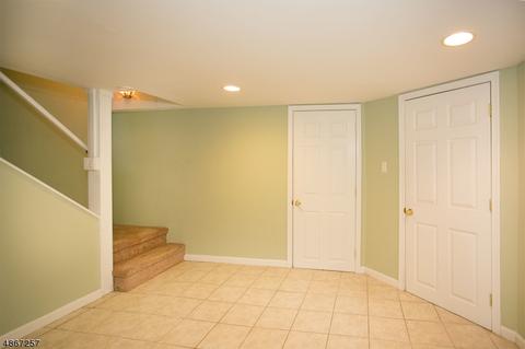 487 Mountainview Dr, North Plainfield, NJ 07063 photo 16