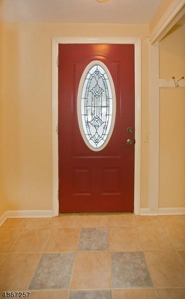 487 Mountainview Dr, North Plainfield, NJ 07063 photo 3