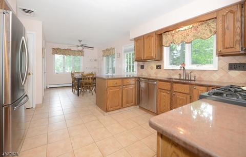 4 Baker St, Wayne, NJ 07470 photo 4
