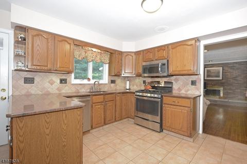 4 Baker St, Wayne, NJ 07470 photo 6