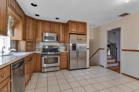 60 Hawthorne Ave, Springfield, NJ 07081 photo 3