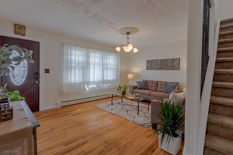538 Warfield Rd, North Plainfield, NJ 07063 photo 3