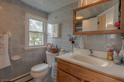 538 Warfield Rd, North Plainfield, NJ 07063 photo 15