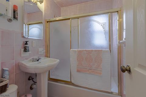 538 Warfield Rd, North Plainfield, NJ 07063 photo 10