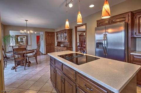 6 Flintlock Rd, Flemington, NJ 08822 photo 9